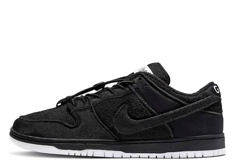 Gnarhunters x Dunk Low SB "Black"