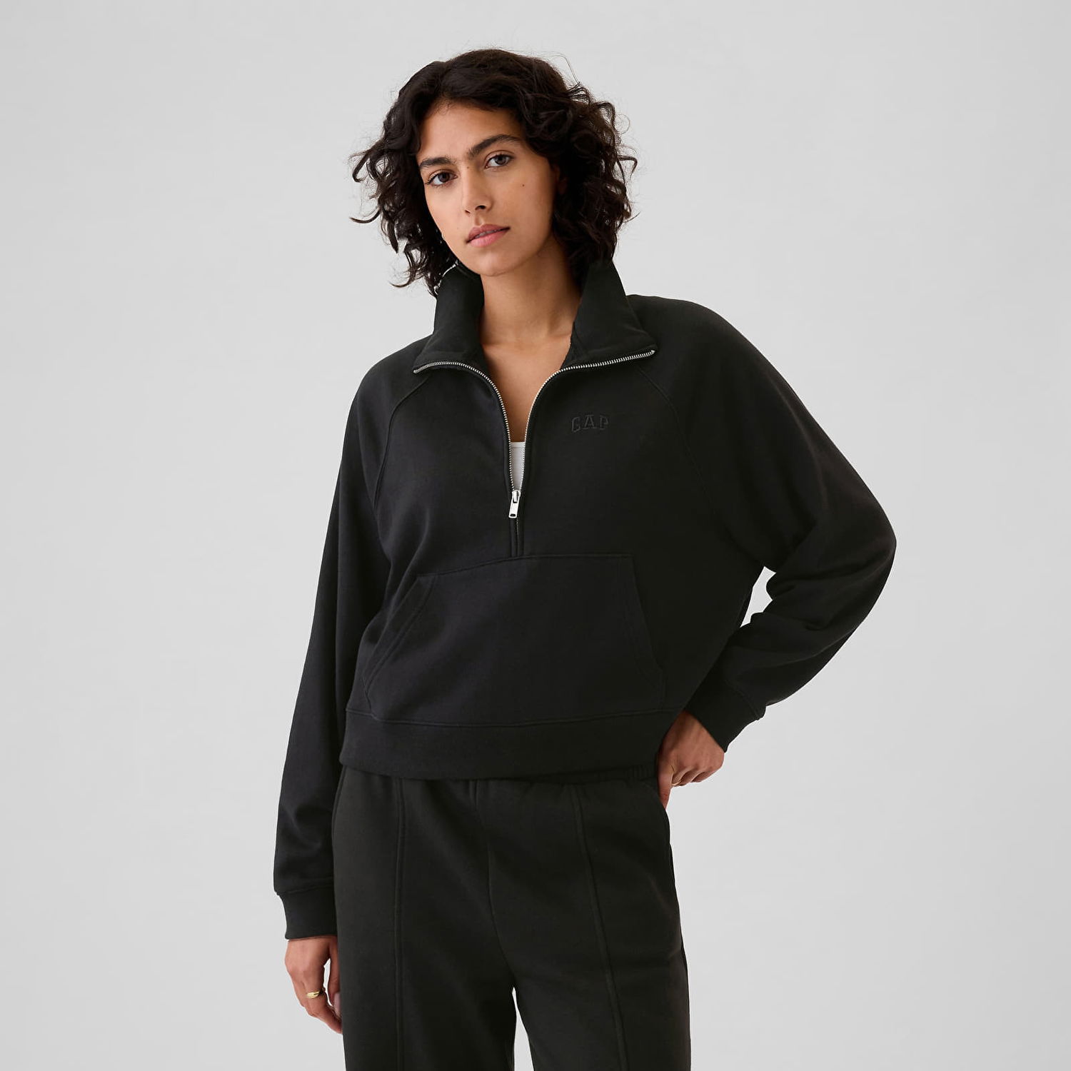 Mikina GAP Sweatshirt Logo Quarter Zip True Black L Čierna | 523576-01, 0