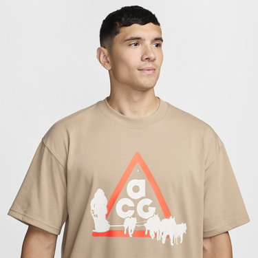 Tričko Nike ACG OC Dog Sled T-shirt in Khaki, Size Large | END. Clothing Béžová | FZ5277-247, 1