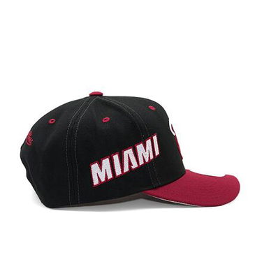 Šiltovka Mitchell & Ness Overbite Pro Snapback Miami Heat Black Červená | HHSS7310-MHEYYPPPBLCK, 1