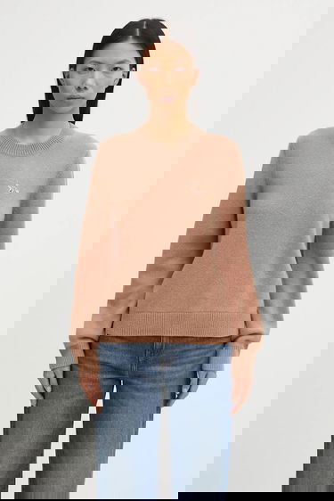 Sveter MAISON KITSUNÉ Maison Kitsuné Baby Fox Lambswool Regular Fit Crew Neck Sweater Béžová | PW00817KT1006, 0