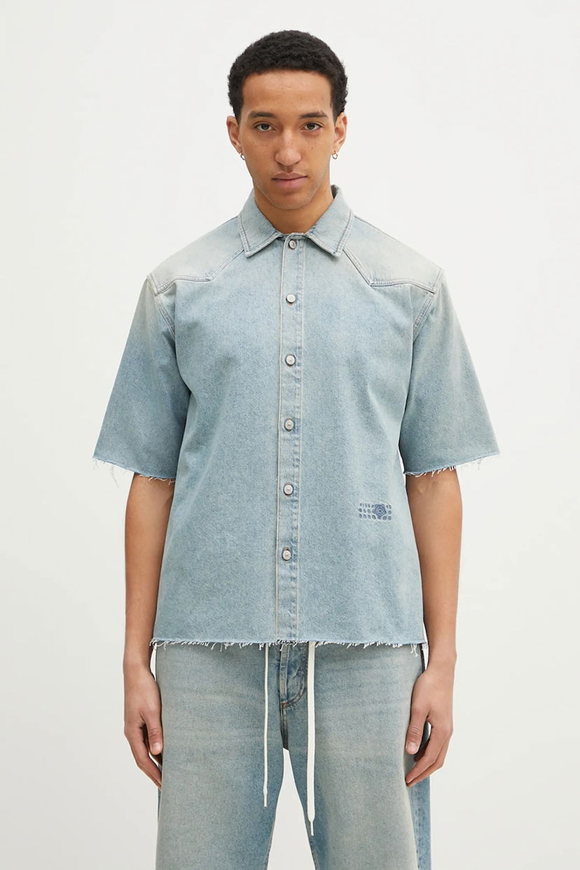Košeľa Maison Margiela MM6 Maison Margiela Relaxed Fit Short Sleeve Denim Shirt with Classic Collar and Raw Hem Modrá | SH0DR0006