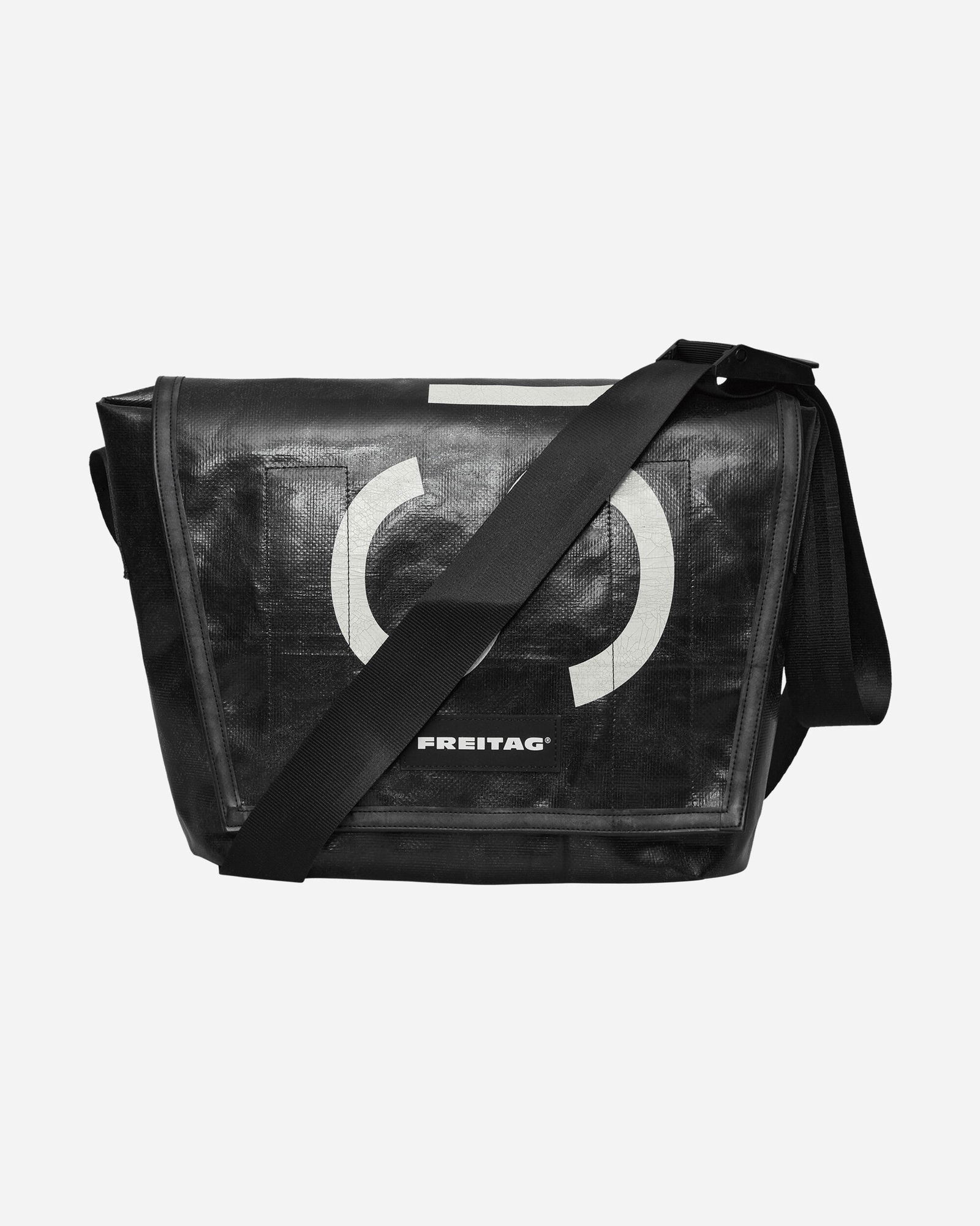 Dexter Slim Messenger Bag