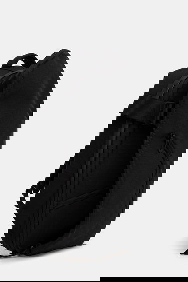 Batoh côte&ciel Isar M Round Carbon Backpack Čierna | 29201.001, 1