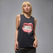 Flight Sleeveless Lips Graphic Tee