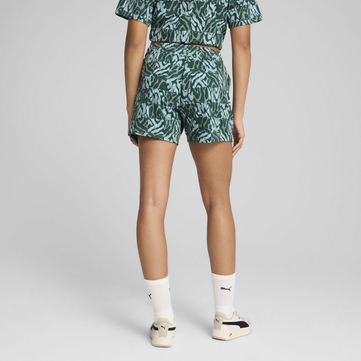 Šortky Puma ESS Graphic 5" Mid Rise Shorts Zelené | 685073_30, 1