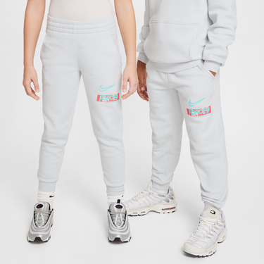 Tepláky Nike Erling Haaland Club Fleece Older Kids' Pants Šedá | HJ3836-025, 0