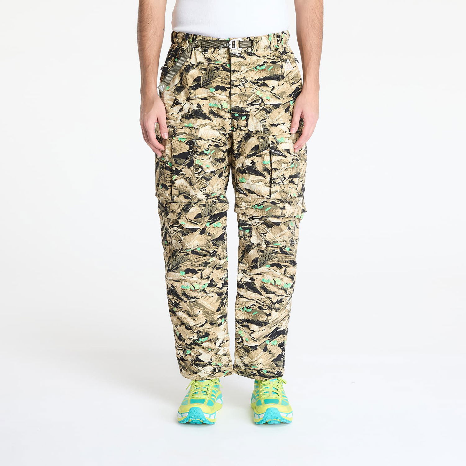 Cargo nohavice Nike ACG ACG "Smith Summit" Water-Repellent UV Cargo Pants Béžová | HQ0199-297, 0