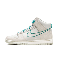Dunk High SE "First Use Pack - Green Noise"