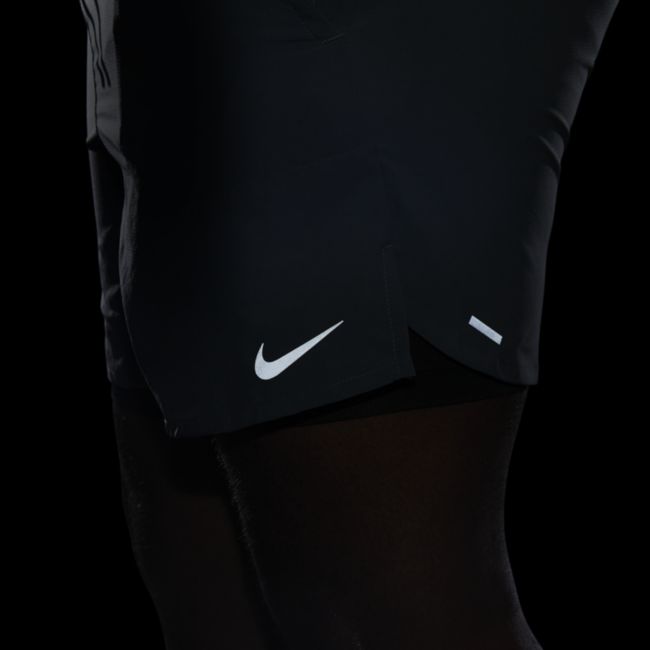 Šortky Nike Dri-FIT Stride 2-In-1 Running Shorts Šedá | DM4759-084, 1