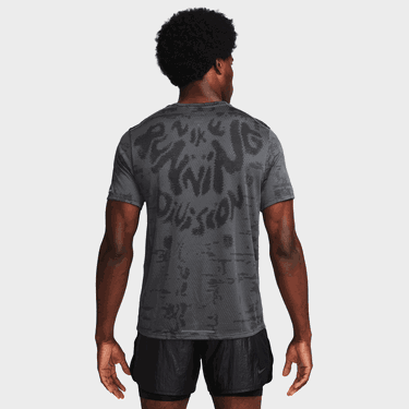 Tričko Nike M NK DFADV RUN DIV SS TOP Šedá | fn3383-068, 4