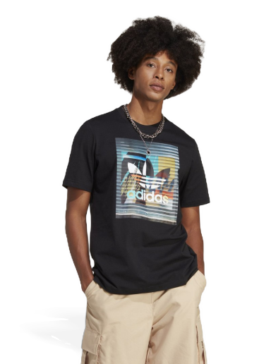 Tričko adidas Originals Graphics off the Grid Čierna | IC5729