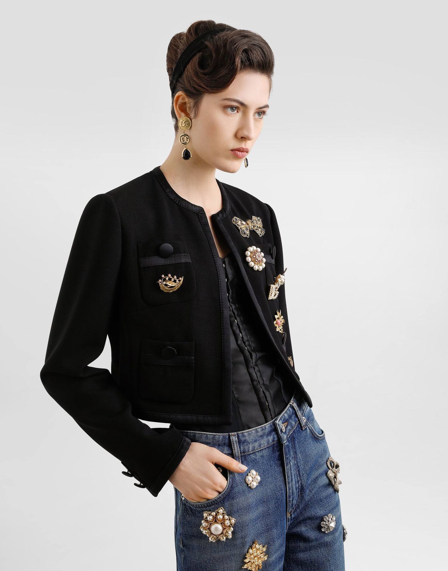 Bunda Dolce & Gabbana Dolce & Gabbana Double Crepe Wool Cropped Jacket with Embellishments Čierna | F27CEZFU2L8N0000, 1