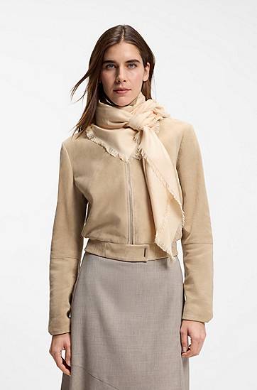 Šál BOSS Square scarf in silk and wool with logo details Béžová | 50510871, 1