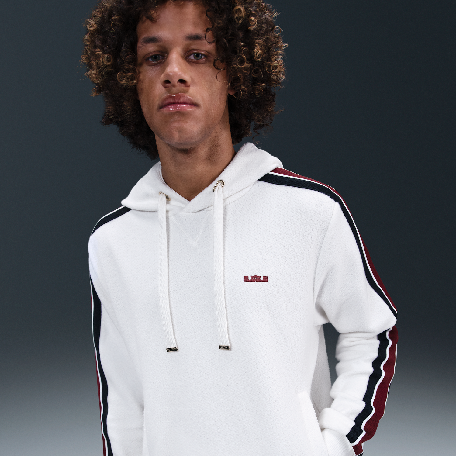 Mikina Nike LeBron Standard Issue Therma-FIT Pullover Basketball Hoodie, Polyester/Cotton Biela | HV3403-133, 0