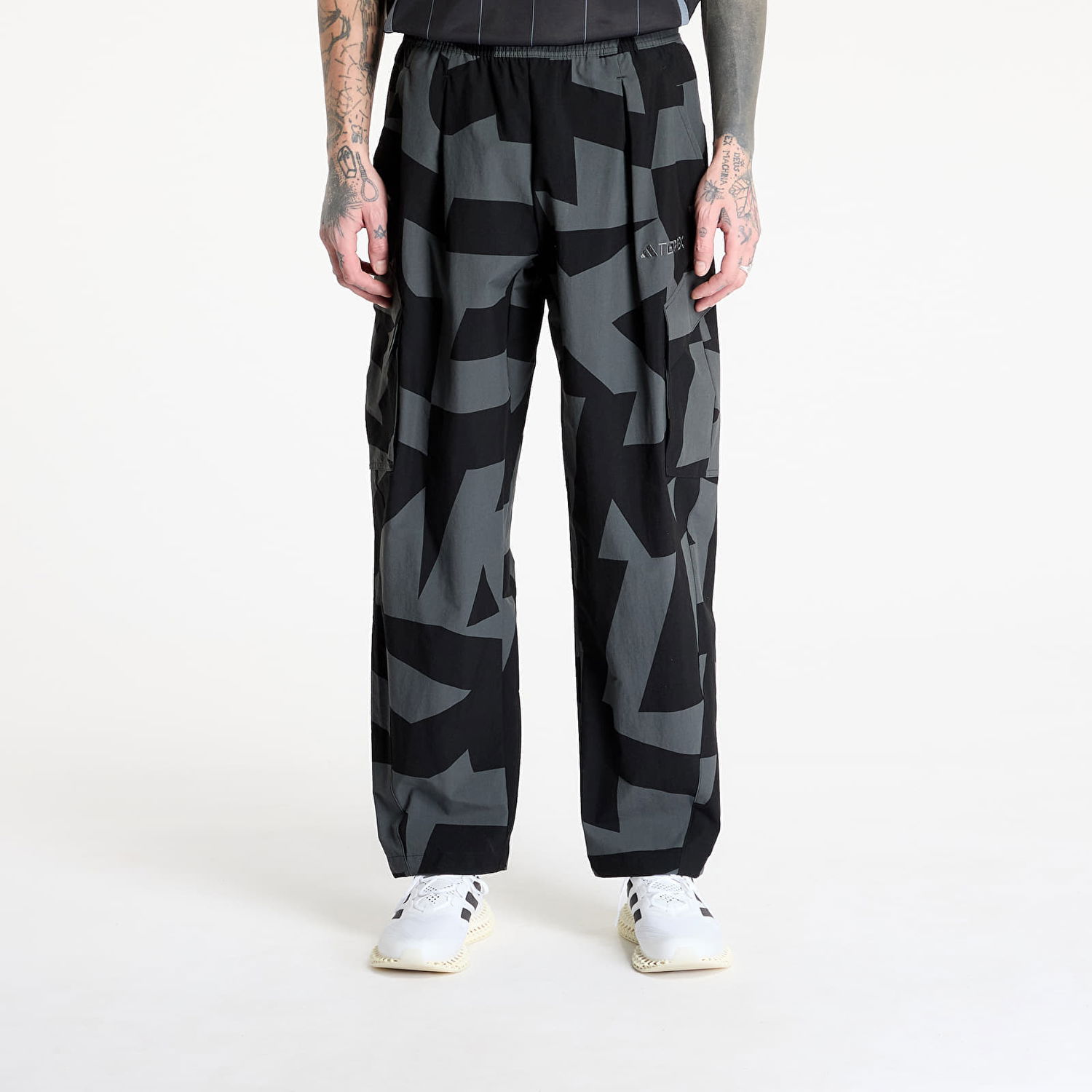 Cargo nohavice adidas Performance Terrex Xploric Printed Cargo Pants Čierna | JF3716, 0