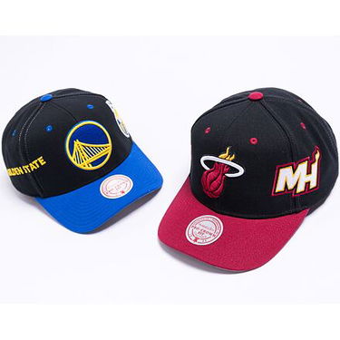 Šiltovka Mitchell & Ness Overbite Pro Snapback Miami Heat Black Červená | HHSS7310-MHEYYPPPBLCK, 3