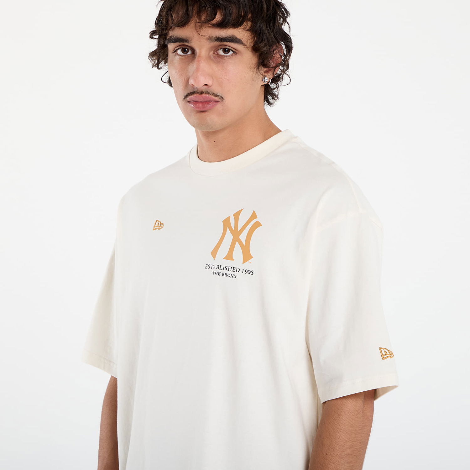 Tričko New Era New Era MLB Graphic OS Tee New York Yankees Béžová | 60667854, 1