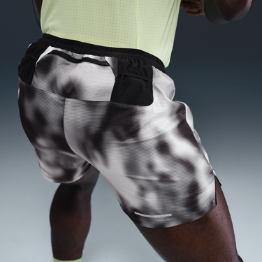 Tielko Nike Running Division Breathe Dri-FIT ADV 4" Shorts with Liner Žltá | HJ4150-010, 3