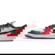 Air Jordan 1 Retro Low OG Chicago (2025)