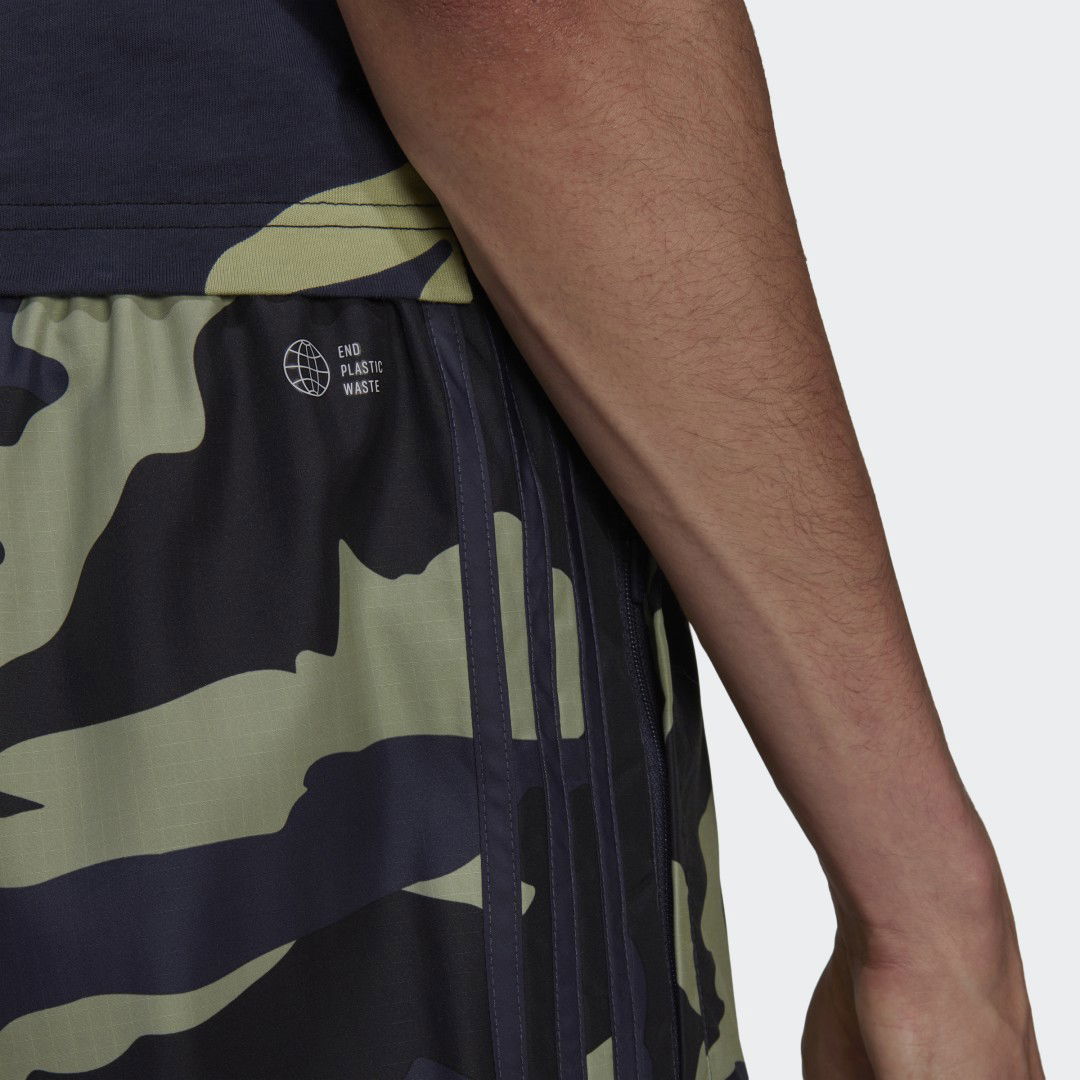 Graphics Camo Shorts