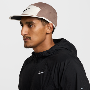 Šiltovka Nike Dri-FIT Fly Swoosh Unstructured Cap Hnedá | FB5624-214, 2