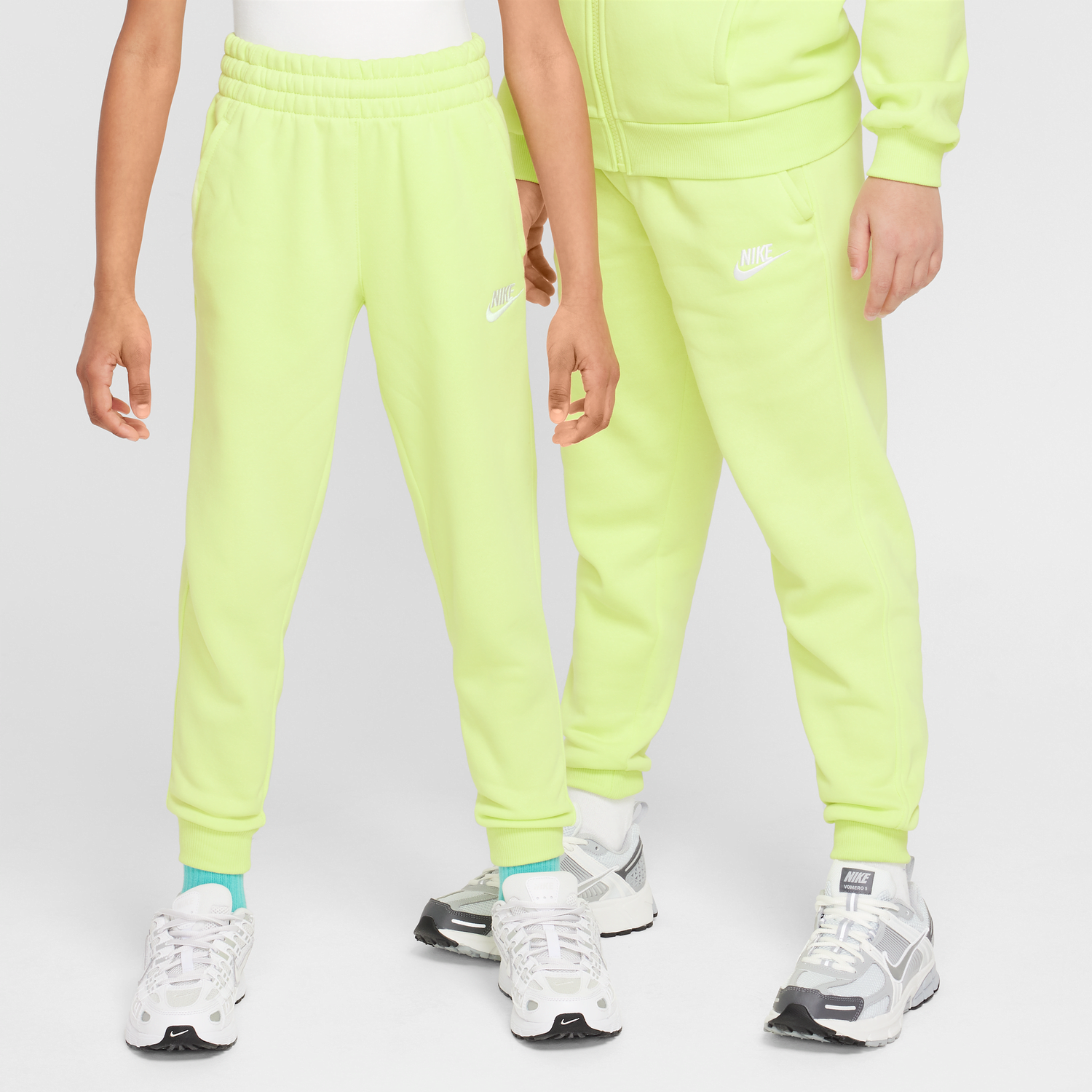 Tepláky Nike Nike Sportswear Club Fleece Older Kids' Pants Zelené | FD3008-736, 1