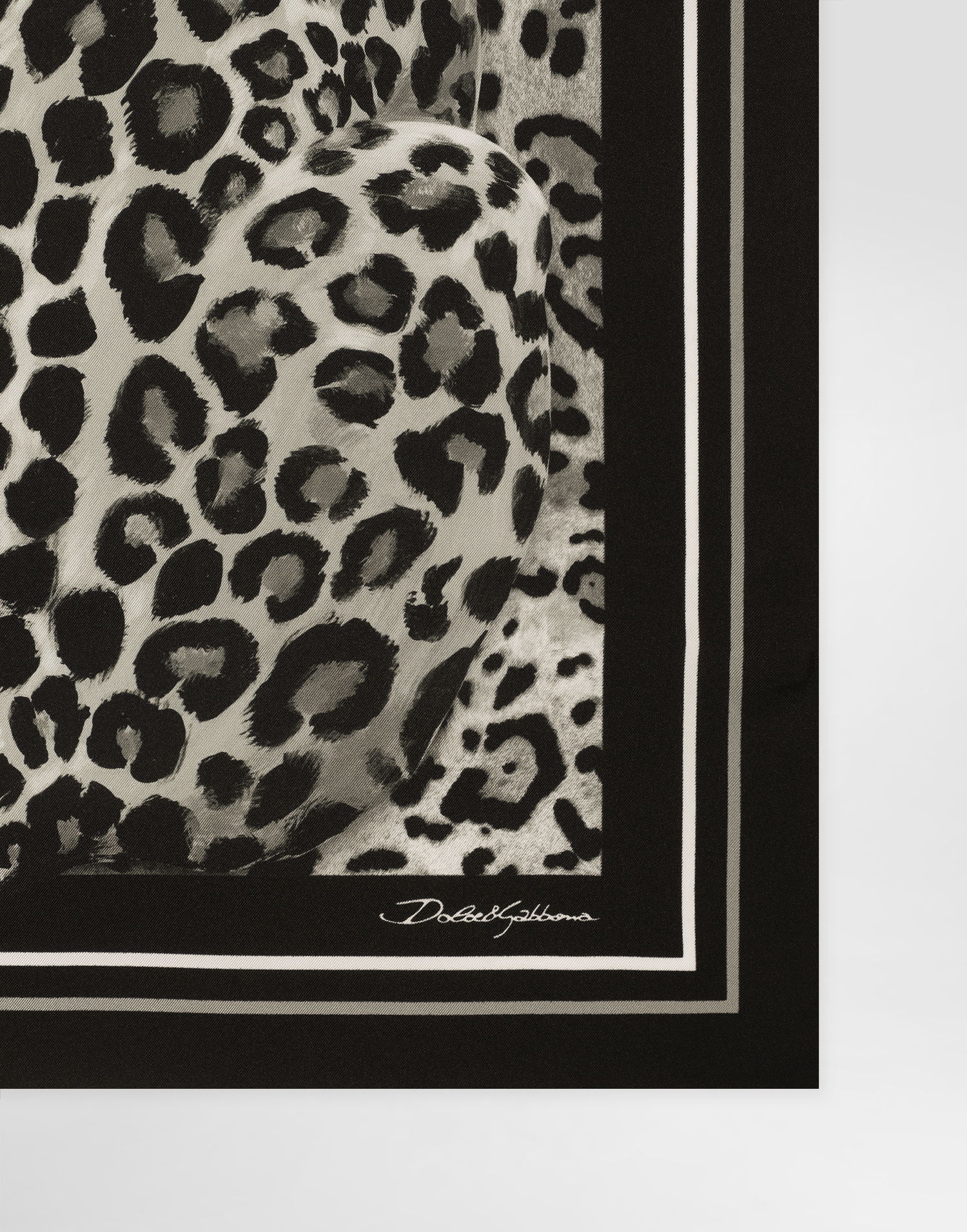 Home decor Dolce & Gabbana Leopard Print Silk Twill Square Scarf Rôznofarebný | FN092RGDCUVHI5LD, 1