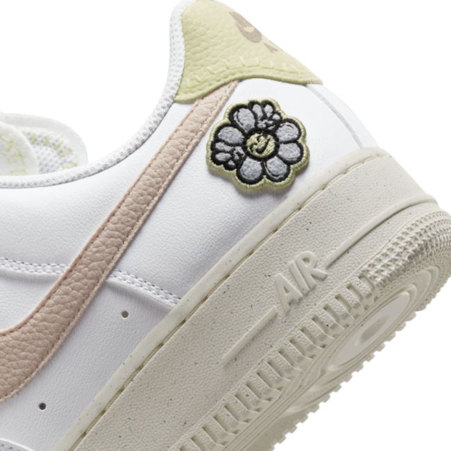 Tenisky a topánky Nike Air Force 1 '07 SE W Biela | DJ6377-100, 1