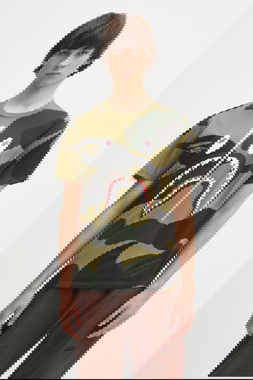 Tričko BAPE T-shirt Giant 1St Camo Shark Rôznofarebný | 1L30109011, 0