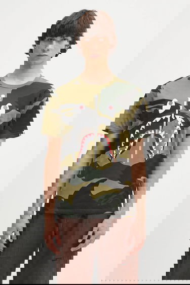 Tričko BAPE T-shirt Giant 1St Camo Shark Rôznofarebný | 1L30109011, 0