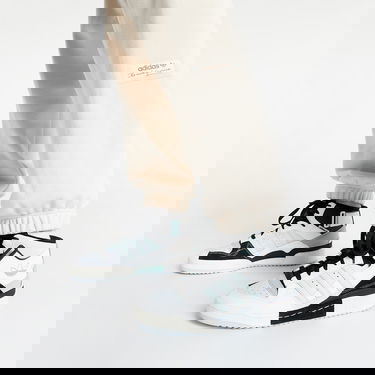 Tepláky adidas Performance Trefoil Linear Sweat Pants Béžová | HM2671, 1