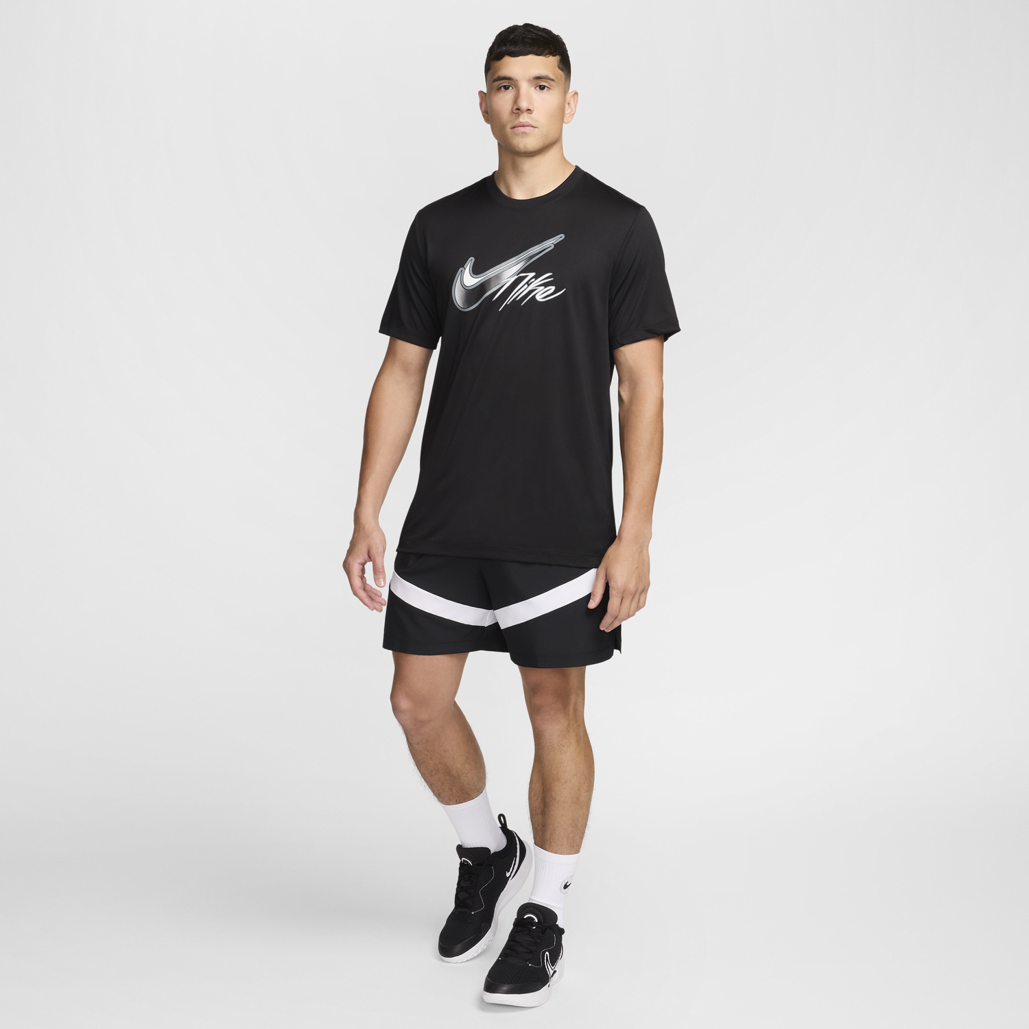 Tričko Nike Dri-FIT Tee Čierna | FZ8095-010, 1