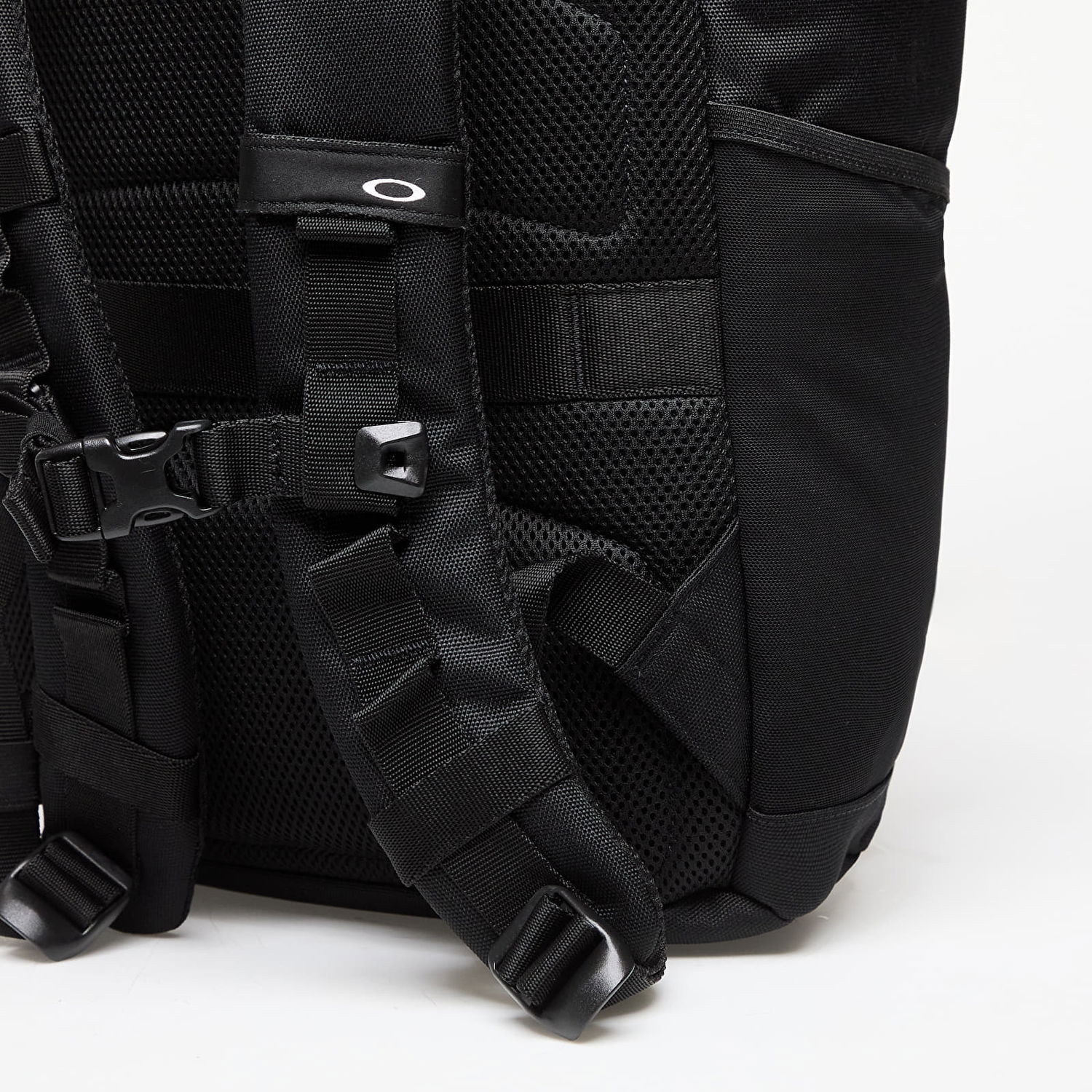 Batoh OAKLEY Urban Path Rc 25L Backpack Blackout 20 l Čierna | FOS901337-02E, 1