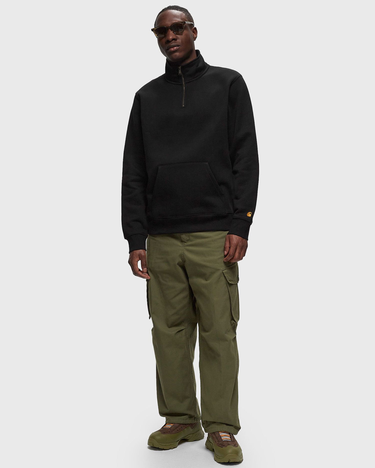 Mikina Carhartt WIP Chase Quarter-Zip Sweatshirt with Kangaroo Pocket Čierna | I033665-00F.XX, 1