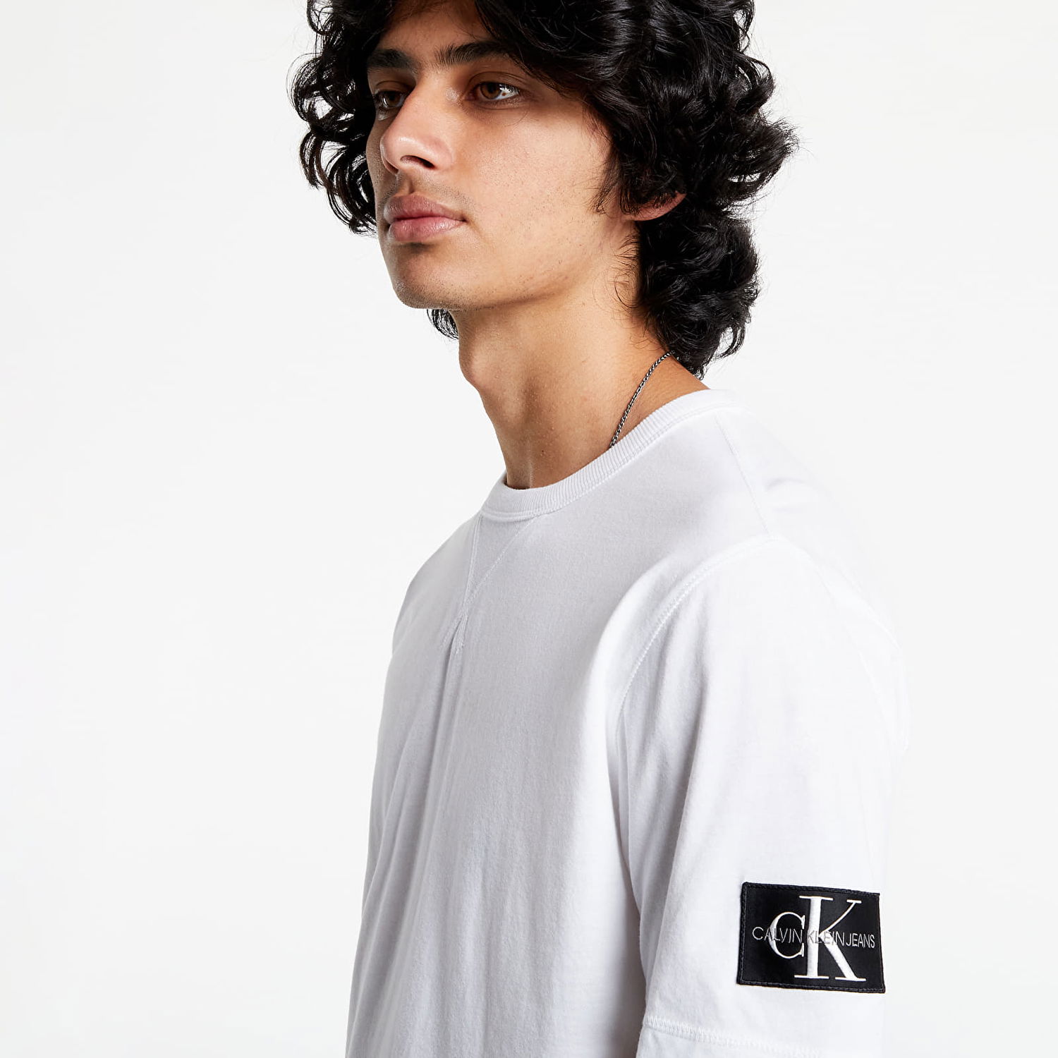 Tričko CALVIN KLEIN Monogram Sleeve Badge Reg Tee Biela | J30J314051 YAF, 1