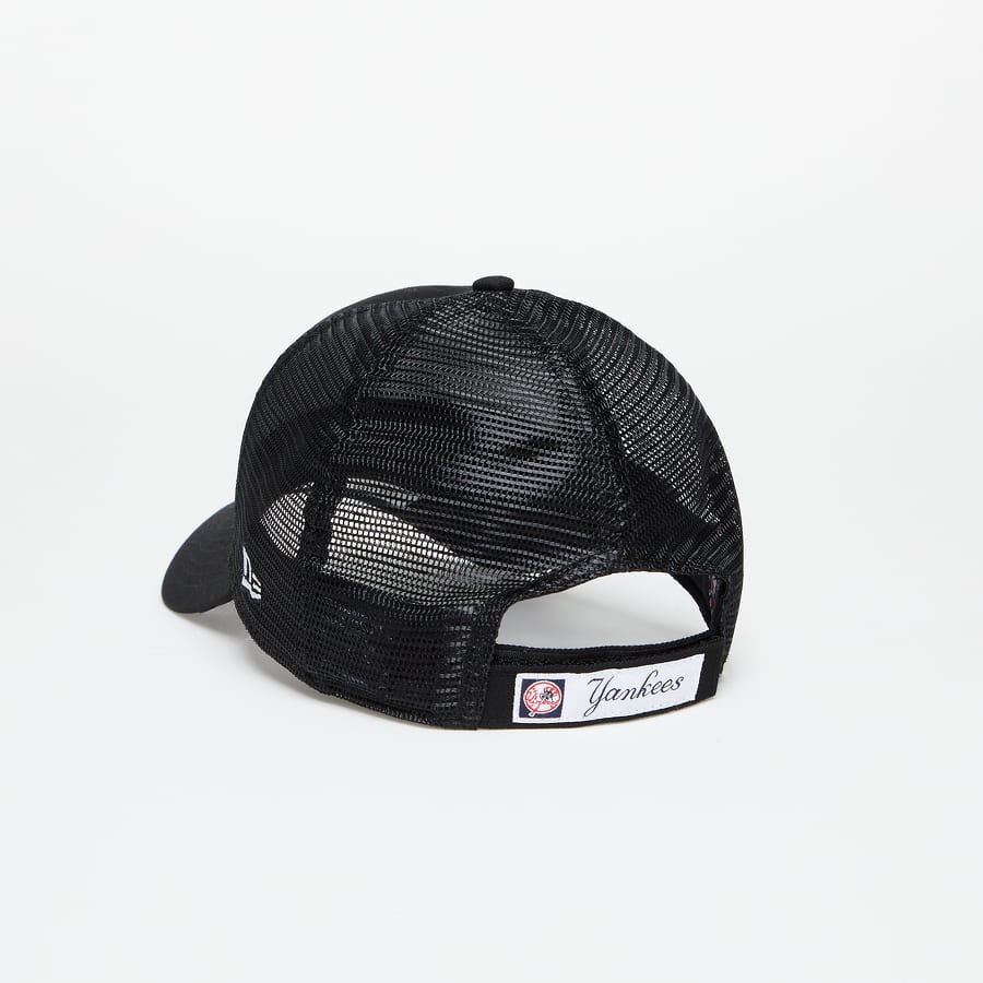 New York Yankees Home Field Black 9FORTY A-Frame Trucker Cap