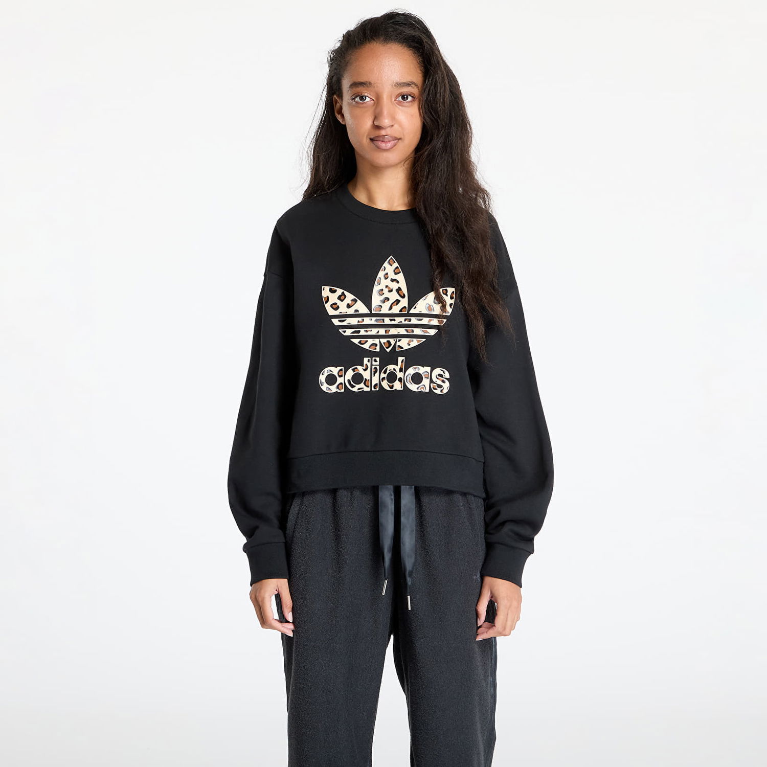 Tričko adidas Originals adidas Leopard Sweatshirt Black S Čierna | IW8480, 0