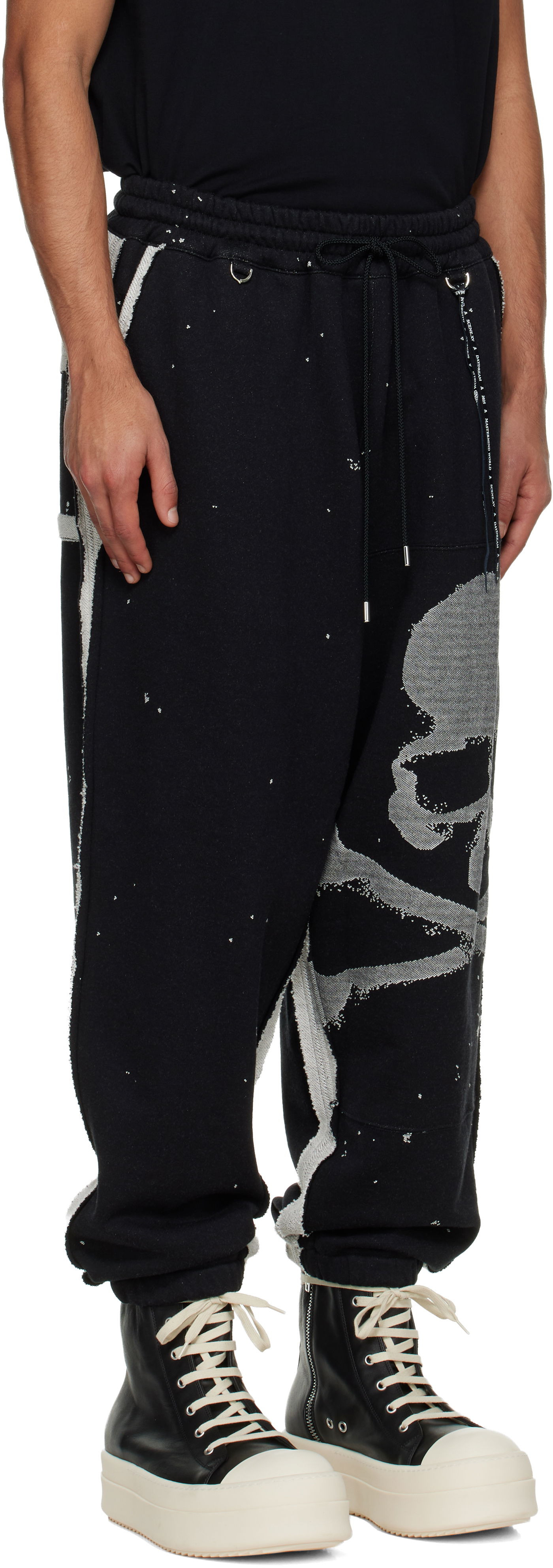 Tepláky Mastermind WORLD SCENE XV Daydream Skull & Crossbones Cut-Off Sweatpants Čierna | MW25S15-PA040-001, 1