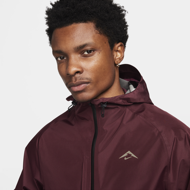 Vetrovka Nike Trail „Cosmic Peaks“ GORE-TEX INFINIUM Vínová | FB7532-681, 1