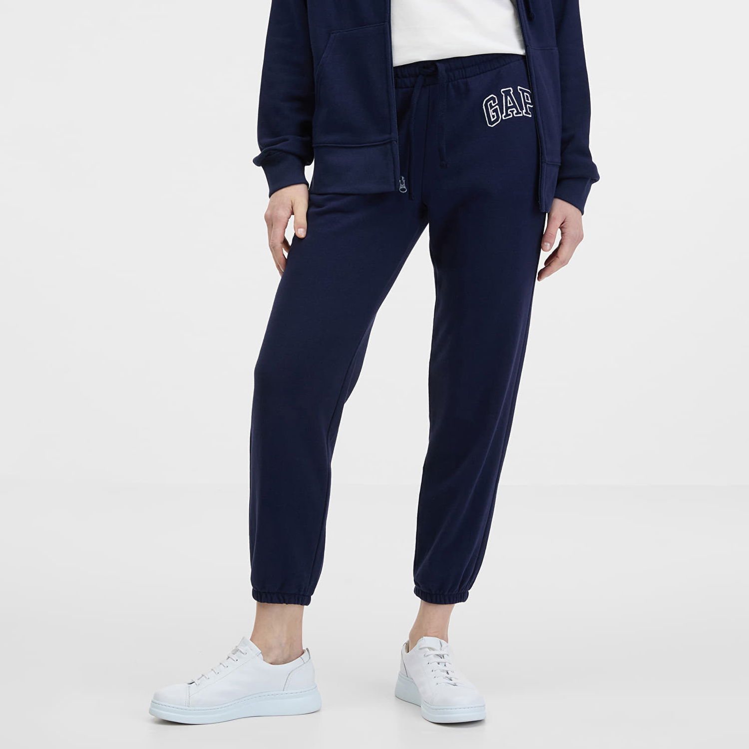 Nohavice GAP Logo Joggers Navy Uniform Navy | 889527-03, 0