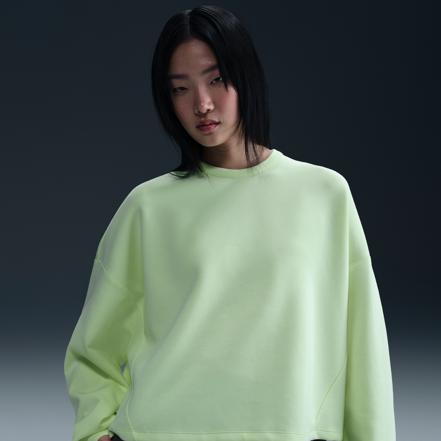 Sveter Nike 24.7 Impossibly Soft Dri-FIT Relaxed Fit Crewneck Sweatshirt Zelené | HQ8193-701, 0