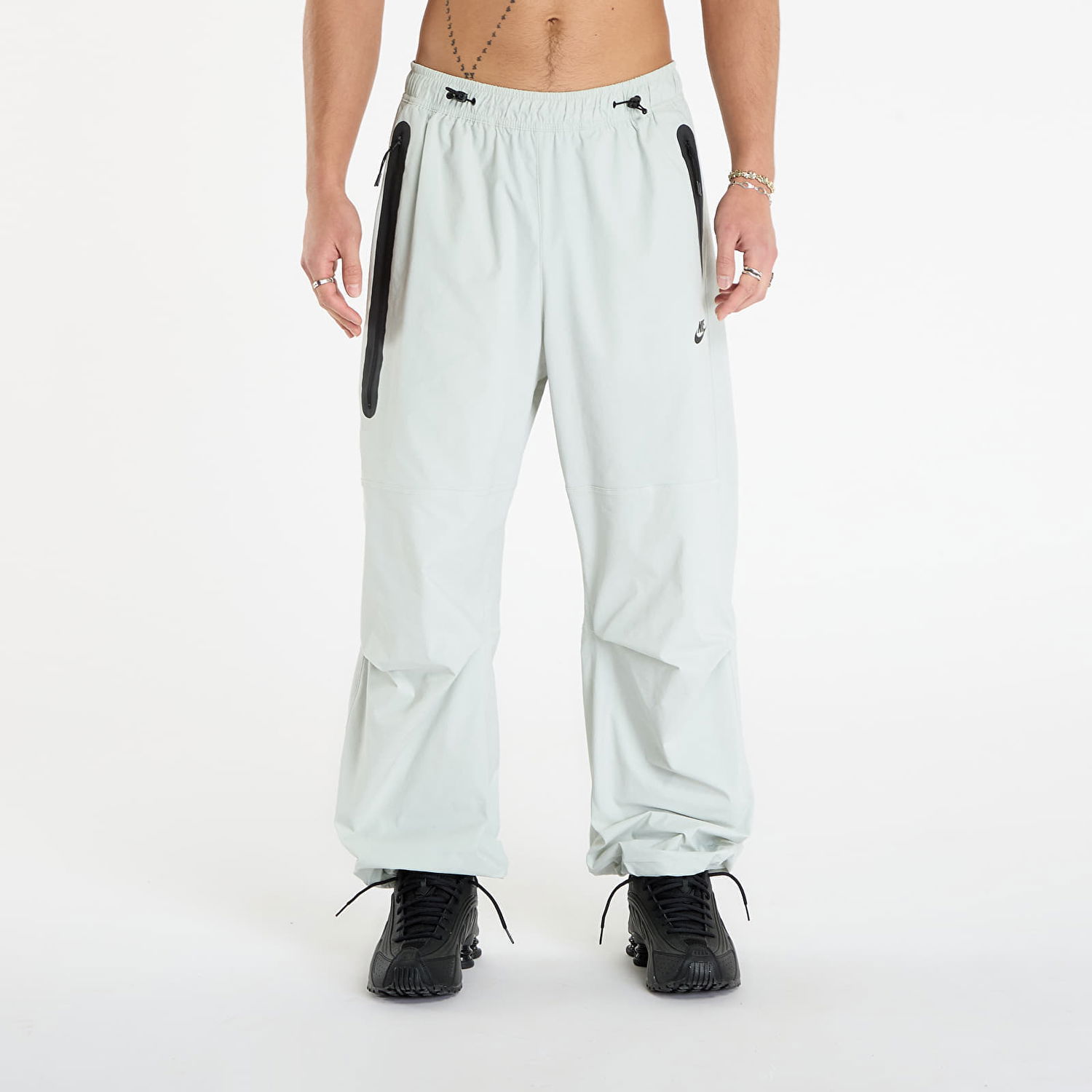 Nohavice Nike Tech Woven Oversized Pants Zelené | HM7158-034, 0