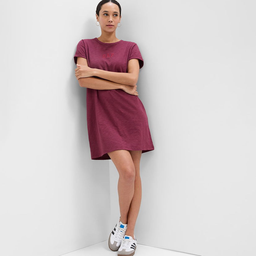 Šaty GAP GAP Shortsleeve Logo Dress Vínová | 756553-00