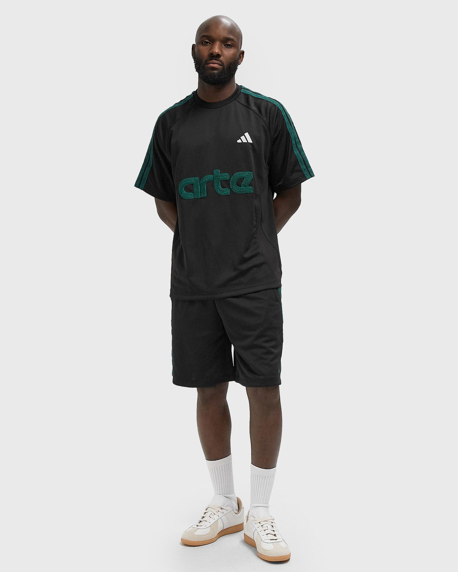 Dres adidas Originals ARTE Short Sleeve Striped Jersey Čierna | KC9602, 1