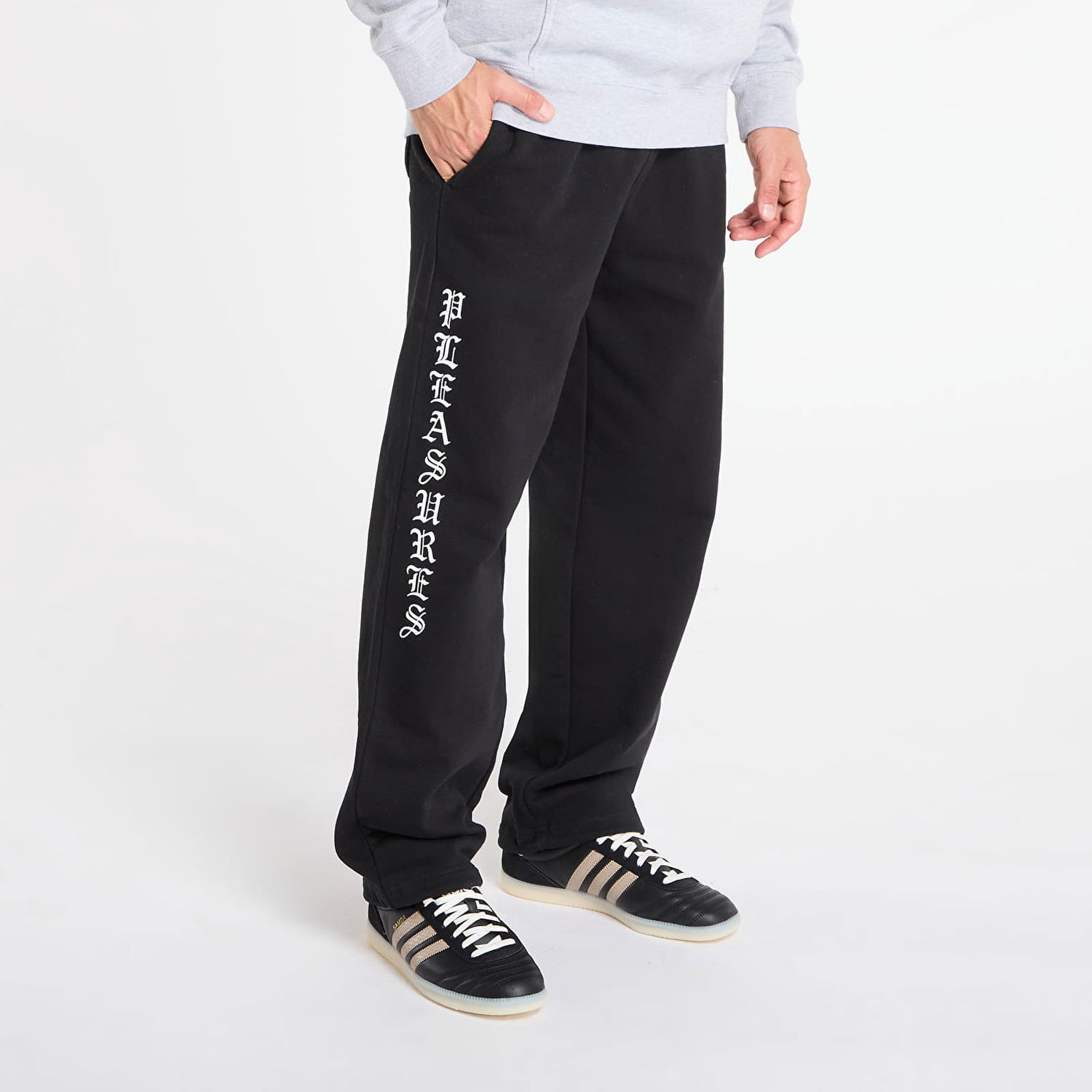 Tepláky Pleasures Pipe Sweatpants Čierna | P25F080-BLACK, 1