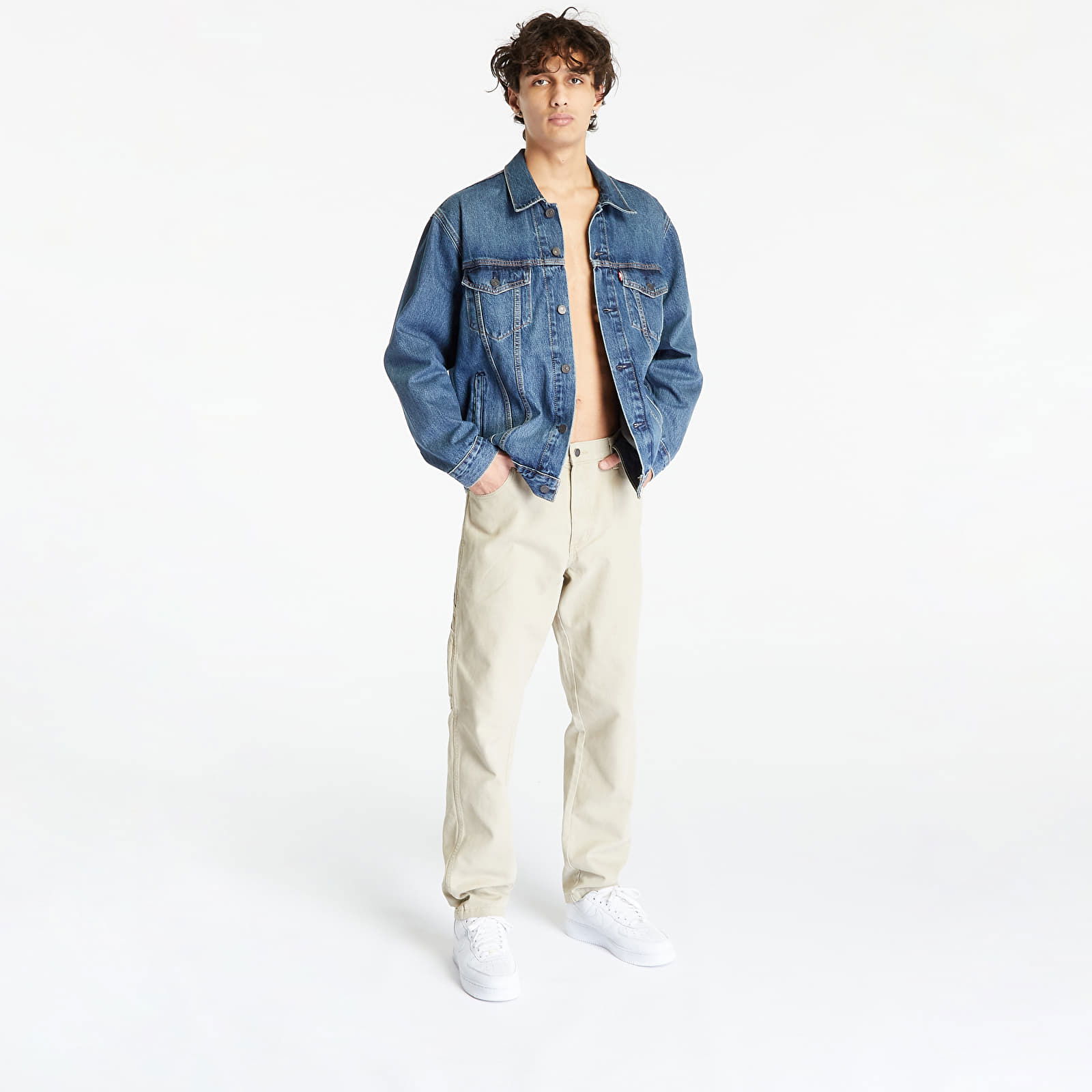 ® Relaxed Fit Trucker Jacket Med Indigo - Worn In