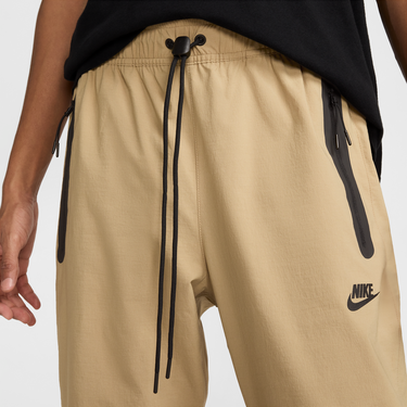 Nohavice Nike Tech Woven Overpants Béžová | HM8241-297, 1