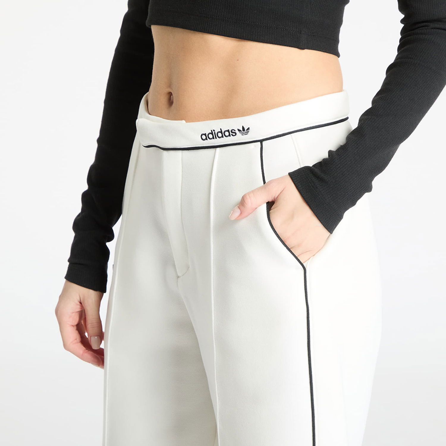 Šortky adidas Originals Premium Tailored Bermuda Shorts Biela | JD5475, 1