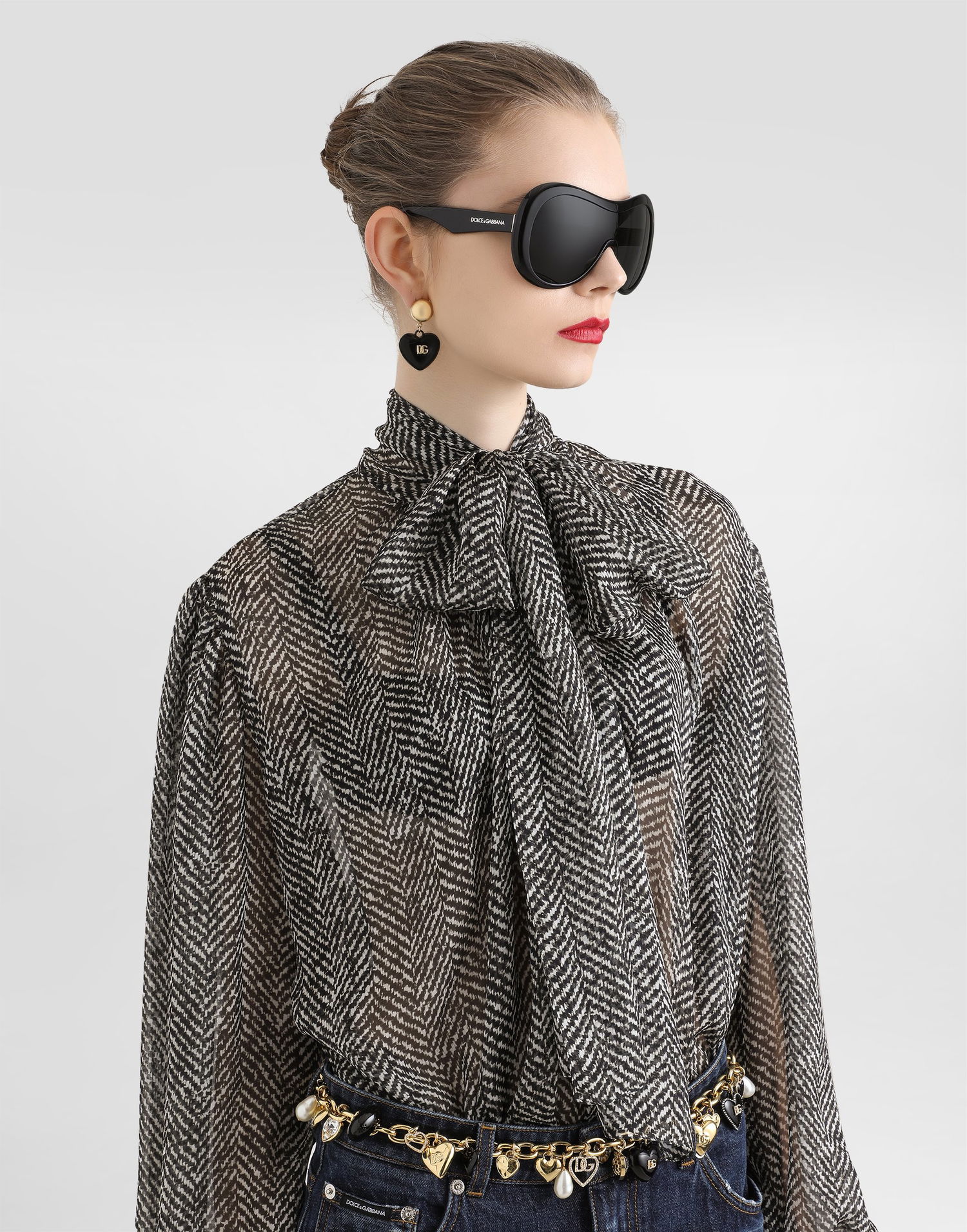 Košeľa Dolce & Gabbana Dolce & Gabbana Chevron-Print Silk Chiffon Pussy-Bow Blouse Čierna | F5R62TIS1ZNHH5QS, 1